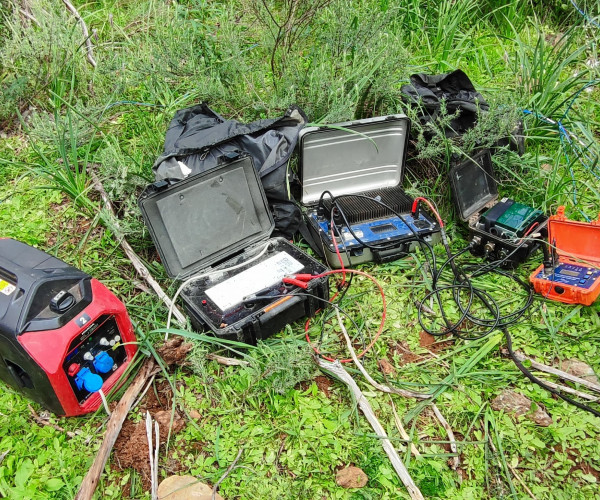 TIME DOMAIN ELECTROMAGNETICS 3